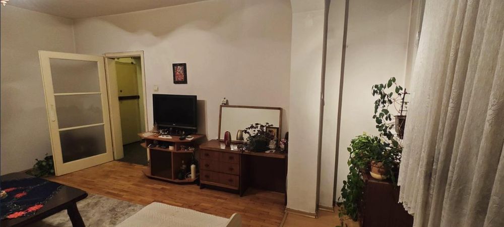 Дава се под наем Едностаен апартамент в София, Борово - 50 кв.м за 425 € - Снимка #1