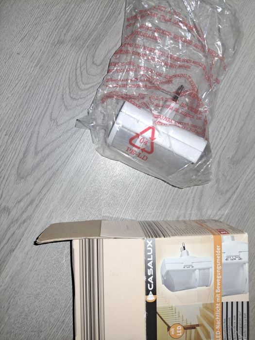 Lampa veghe cu senzor de prezenta