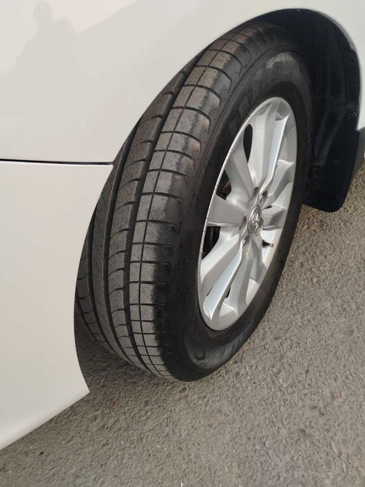 Продаётся Тойота Королла 1.8