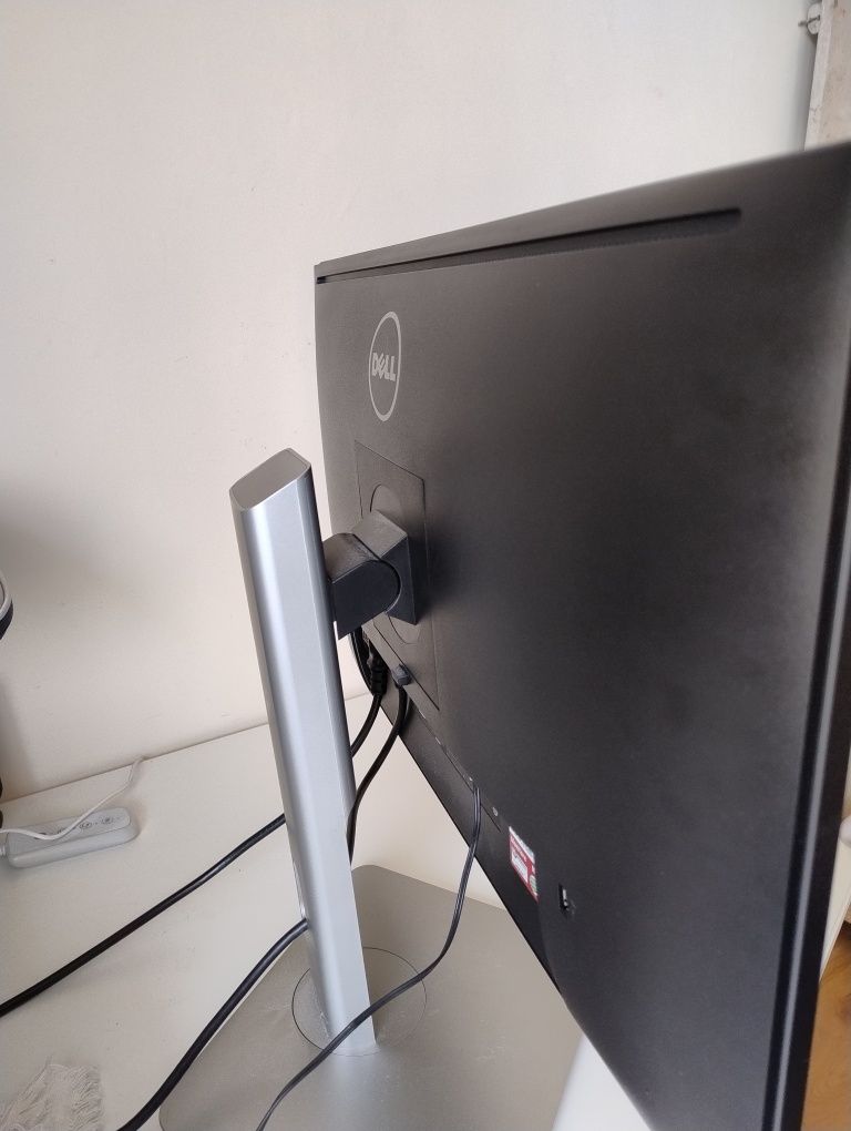 Monitor Dell u2415b