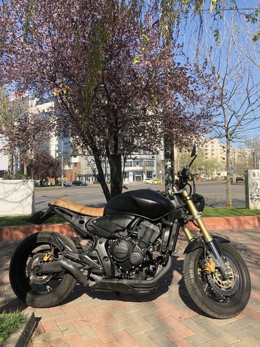 Honda Hornet Pc41 - injectie - cafe racer