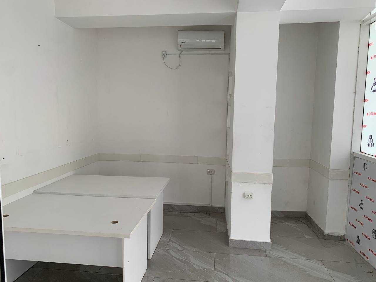 Готовый офис в БЦ, 210 м² — всего 15 $ с НДС.  (55)