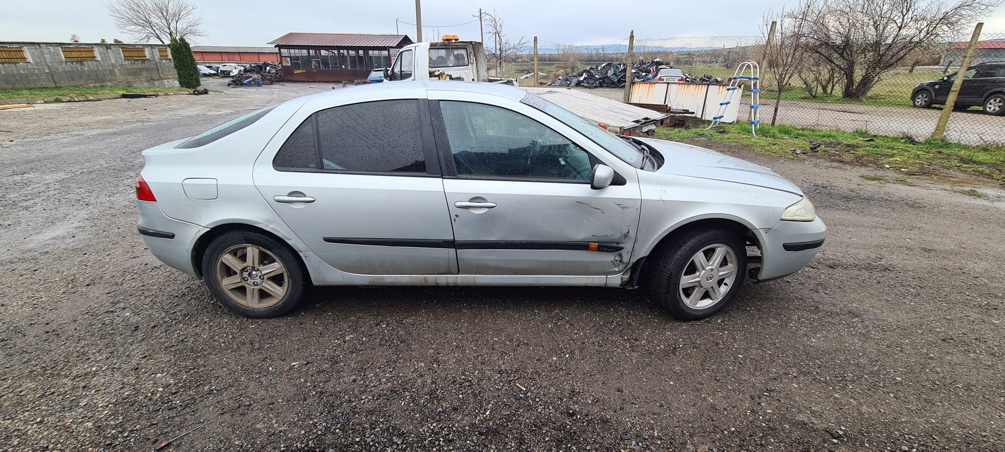 Renault Laguna (1.9DCi 2004г) на части