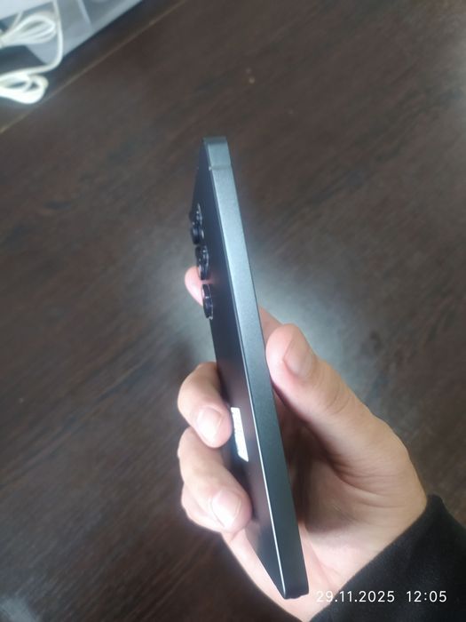 Самсунг S 25 ultra срочно сотилади холати идеал