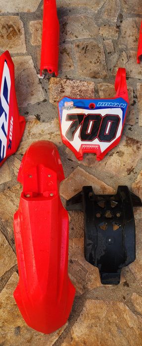 Пластмаси Honda CRF 2018 2024 и Yamaha YZF