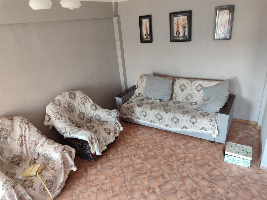 Сдаю 2 комн квартиру