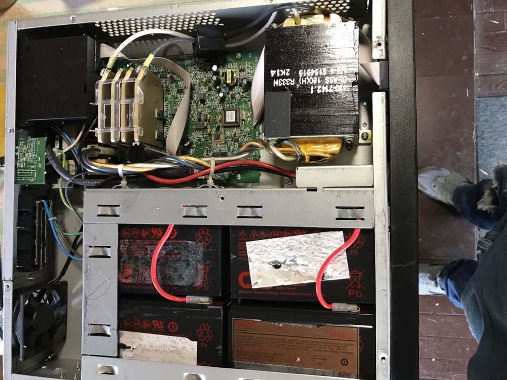 APC Smart-UPS 1500VA RM 2U 230V SUA1500RMI2U