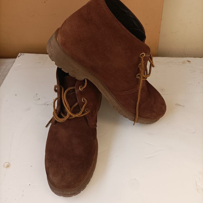 Модерни обувки от естествена кожа