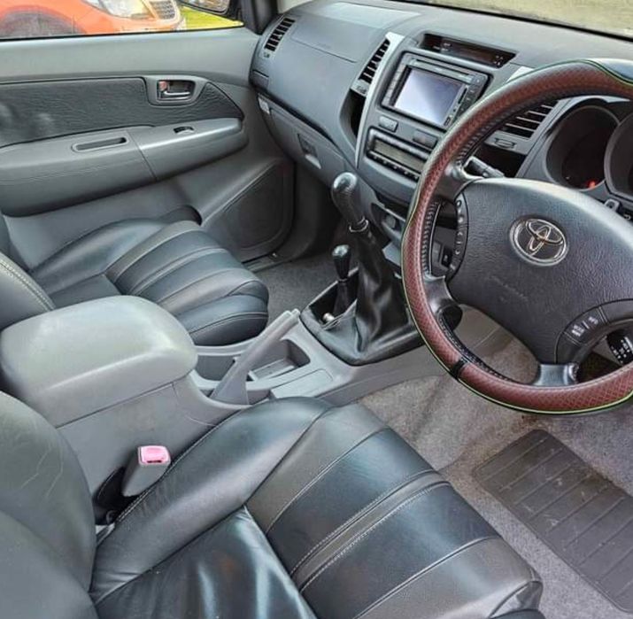 Dezmembrez Toyota Hilux 3.0 invincible manuala 1KD-FTV 2006-2012