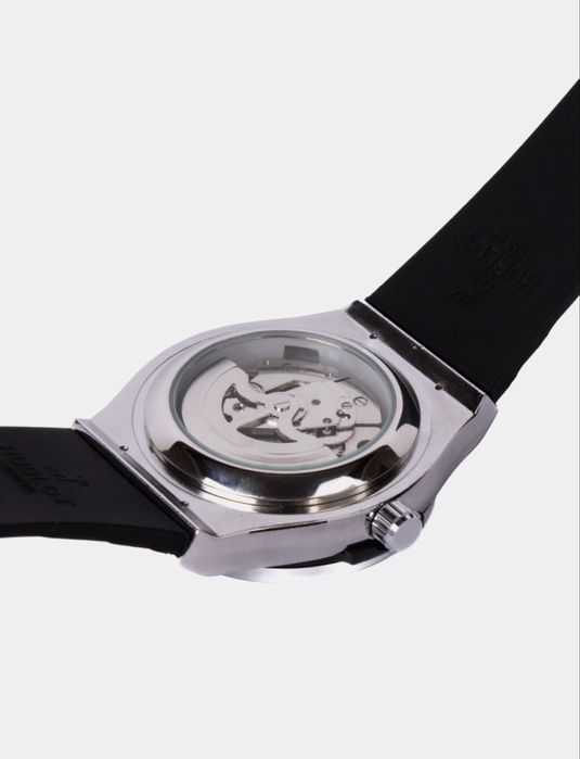 Erkaklar qo'l soati, mexanik, hid chiqaradigan kauchuk tasma