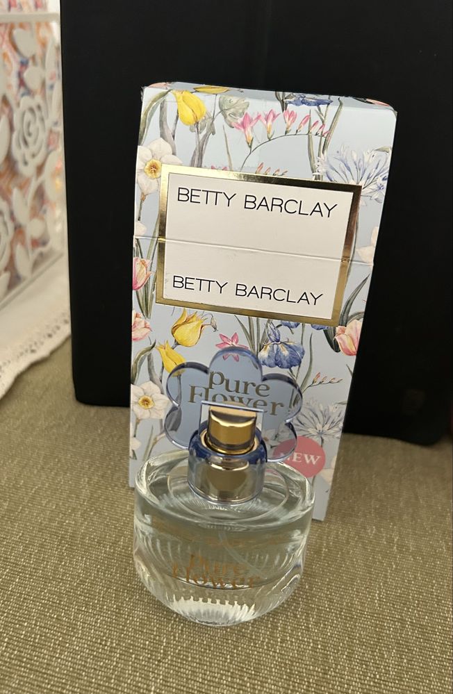Чисто нов свеж парфюм Betti Barclay Pure Flower