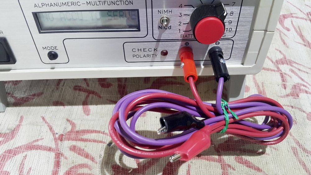 Incarcator inteligent Conrad-Charge terminal Pro