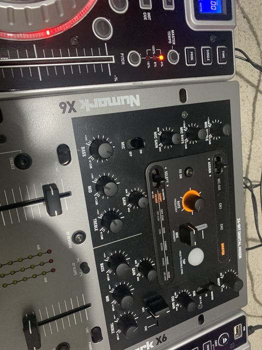 Mixer Digital Scratch Numark X6 + 2 Player DJ Numark NDX 400