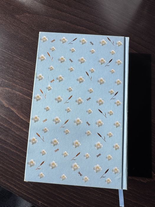 Книга Брулени Хълмове