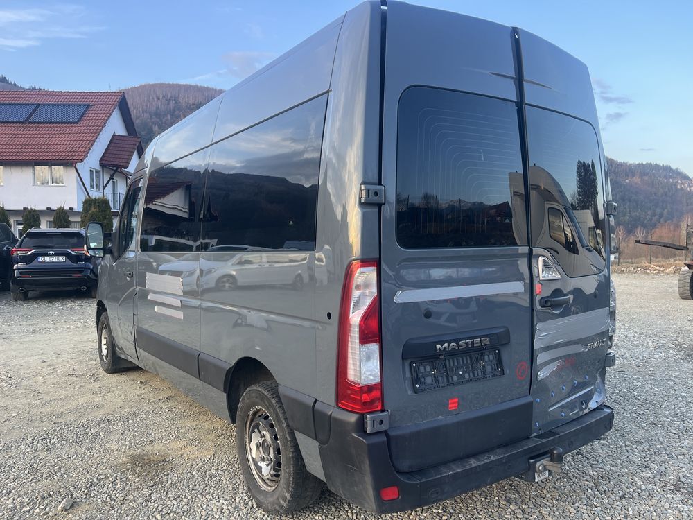 Renault master2021  8+1 avariat