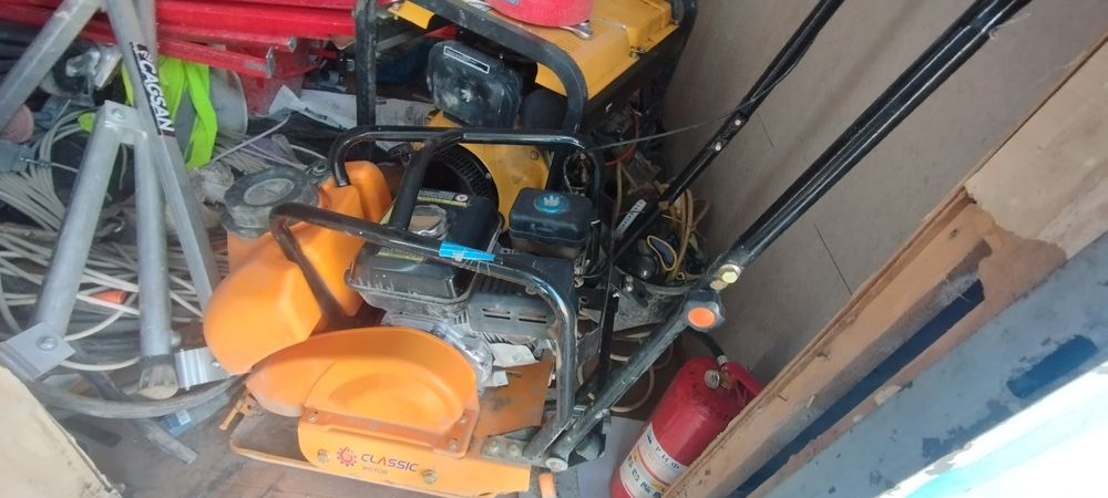 Konteyner - ofis va koʻplab turdagi ish qurollari sotiladi