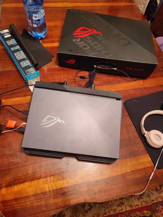 Vand/Schimb   Asus ROG Strix