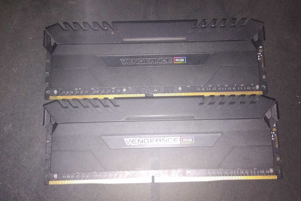 16GB (2x8GB) DDR4 3200MHz CMR16GX4M2C3200C16