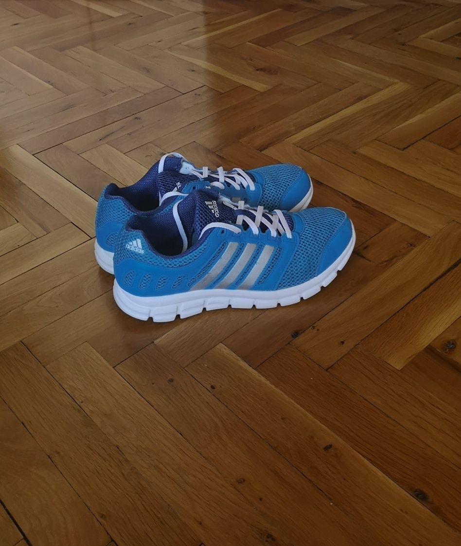 Оригинални мъжки маратонки Adidas номер 42.2/3