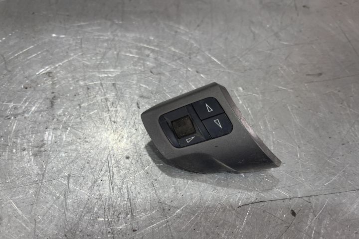 Butoane comenzi volan 13126750 Opel Astra H