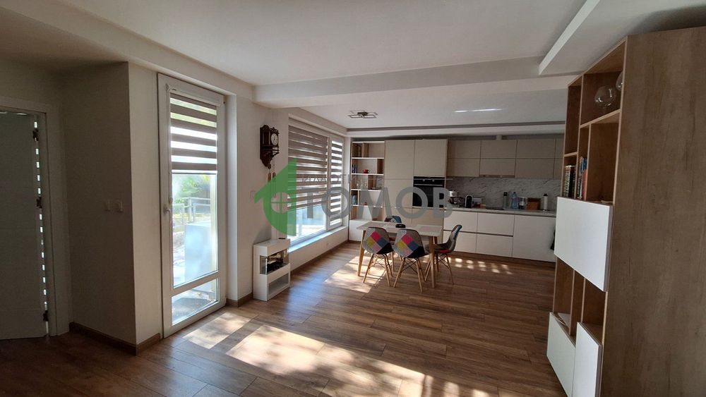 Луксозен тристаен апартамент в центъра на Стара Загора