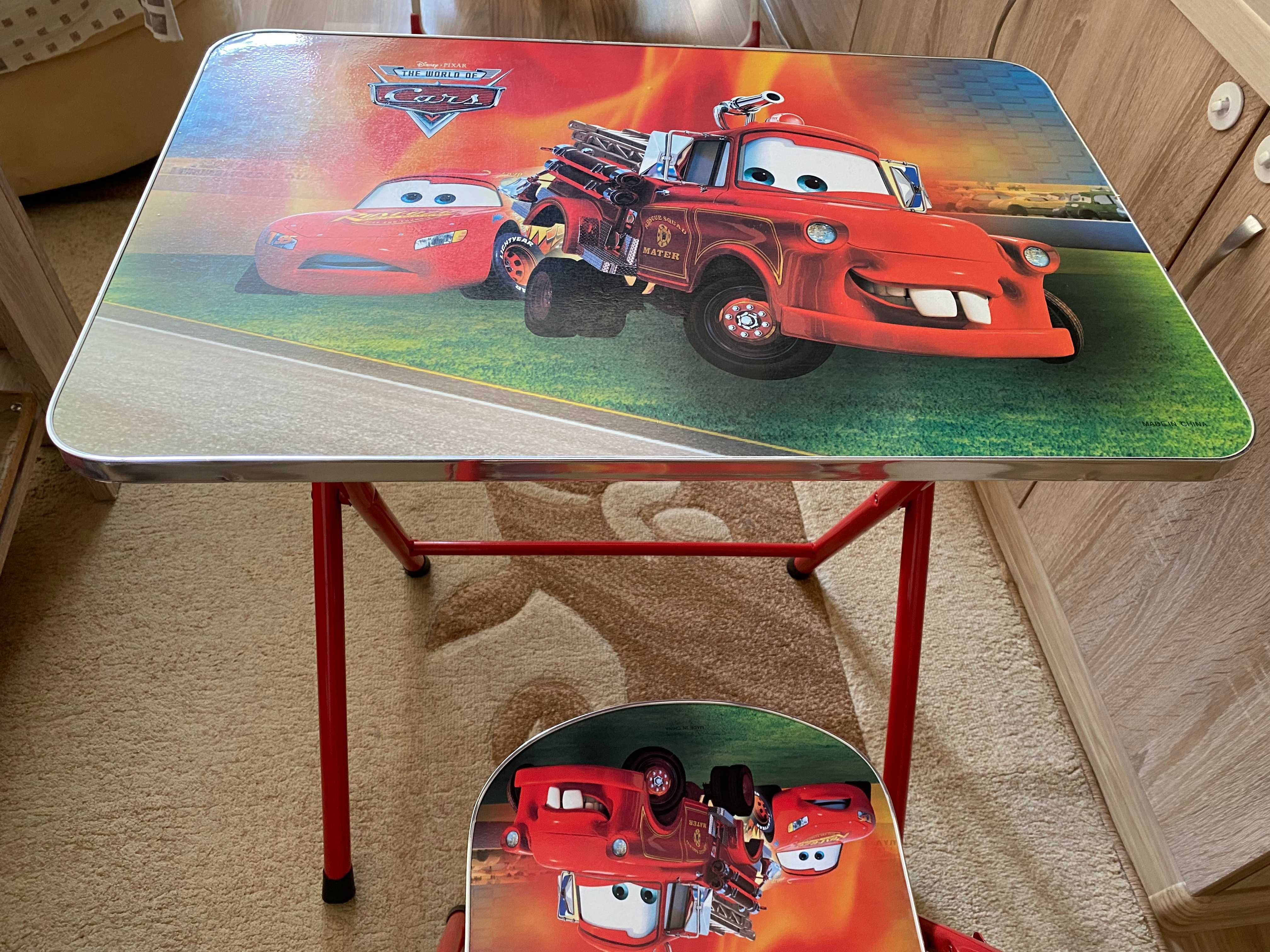 Продавам детска масичка със столче The Cars