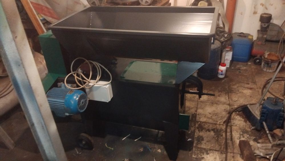 Zdrobitor struguri cu pompa