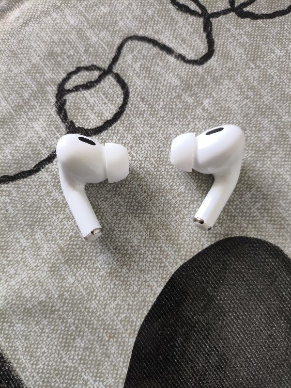 Наушники AirPods Pro 2-го поколения белый.

Улучше