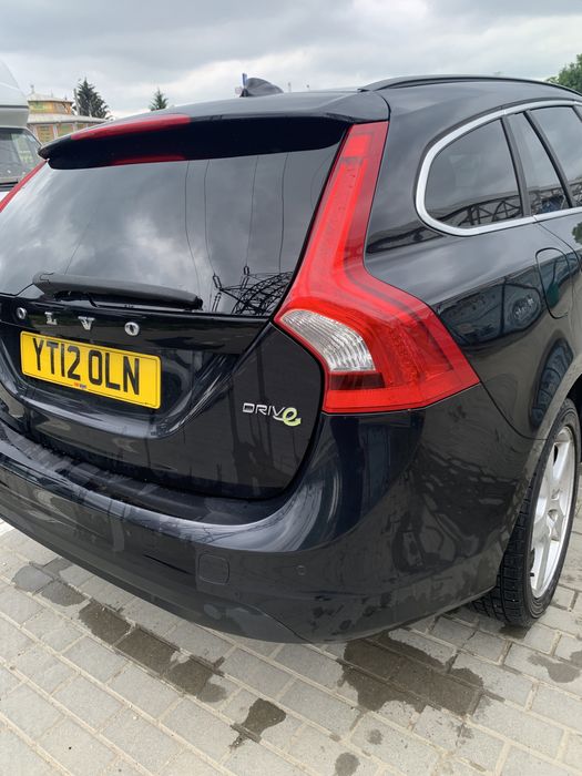 Bara spate Volvo v60 după 2010 stare impecabila!