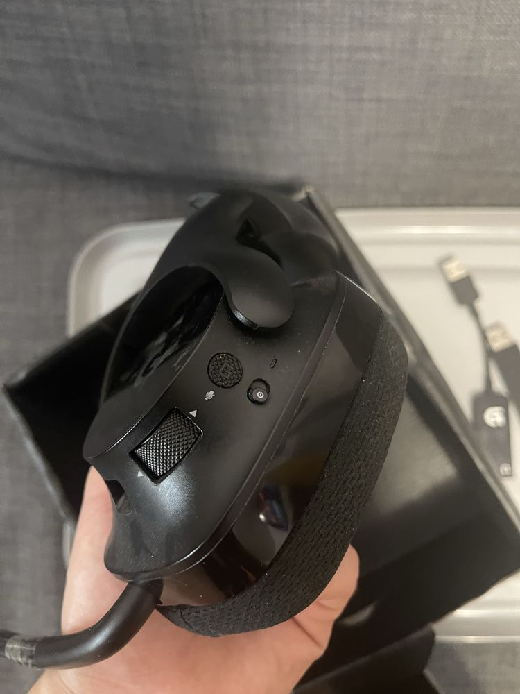 Casti logitech G533 cu dongle / receiver headset