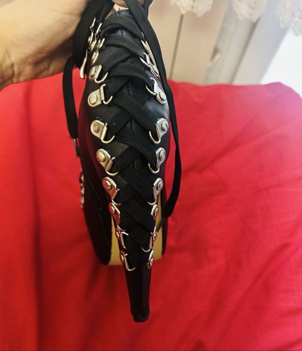 Боти с връзки правени по поръчка