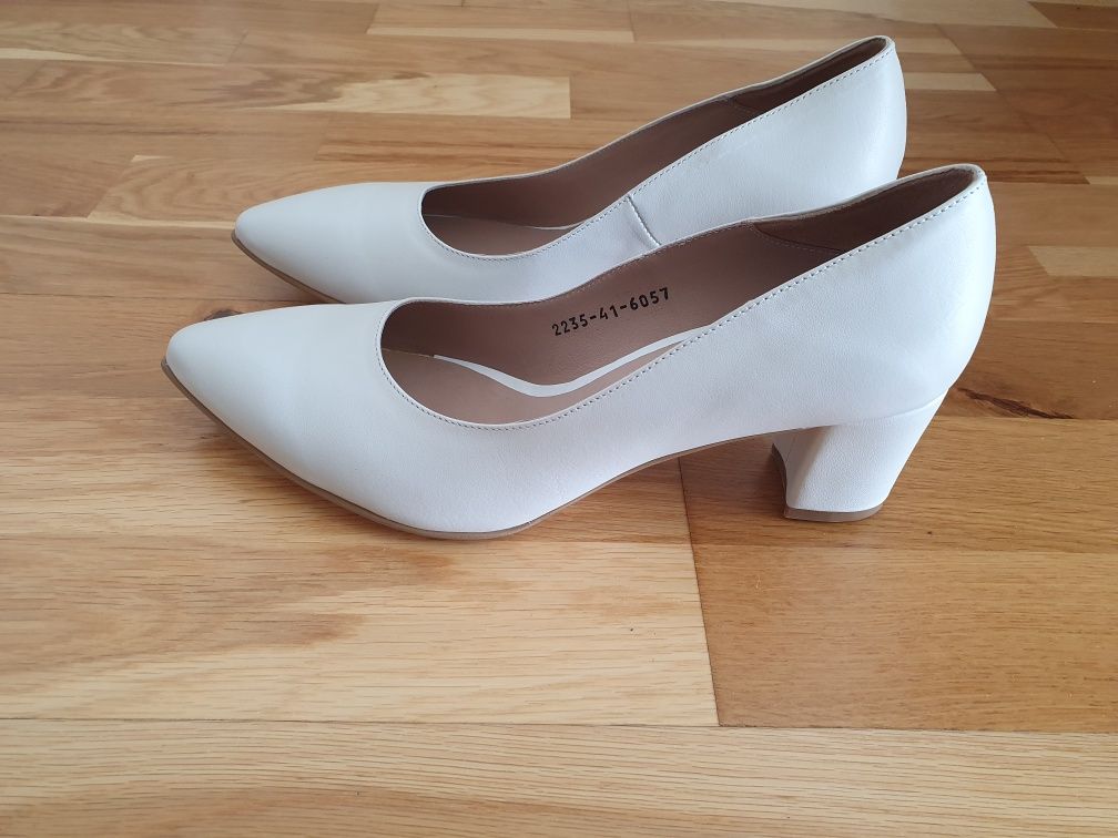 Pantofi noi | Piele | mărimea 41