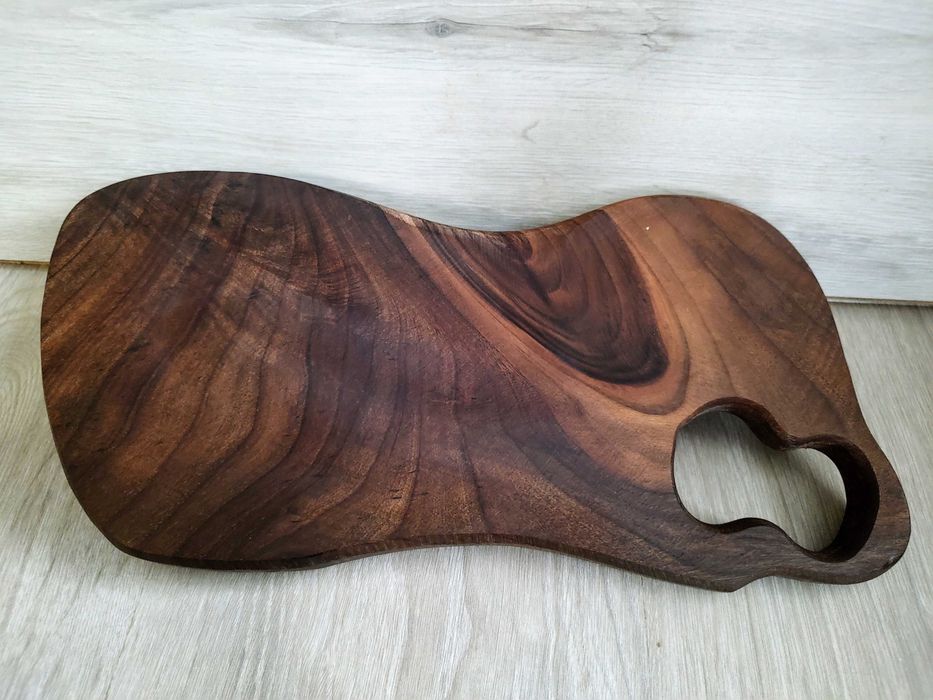 Дъска за сервиране или рязане на мезета