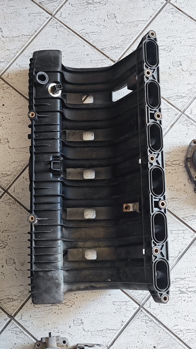 бмв м50б25 всумакателен колектор