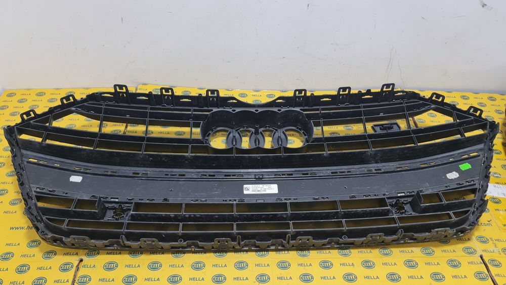 Grila masca radiator black Audi A7 S7 c8 4k bara fata far 2018+