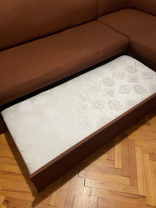 Ъглов диван -хол с финкция сън