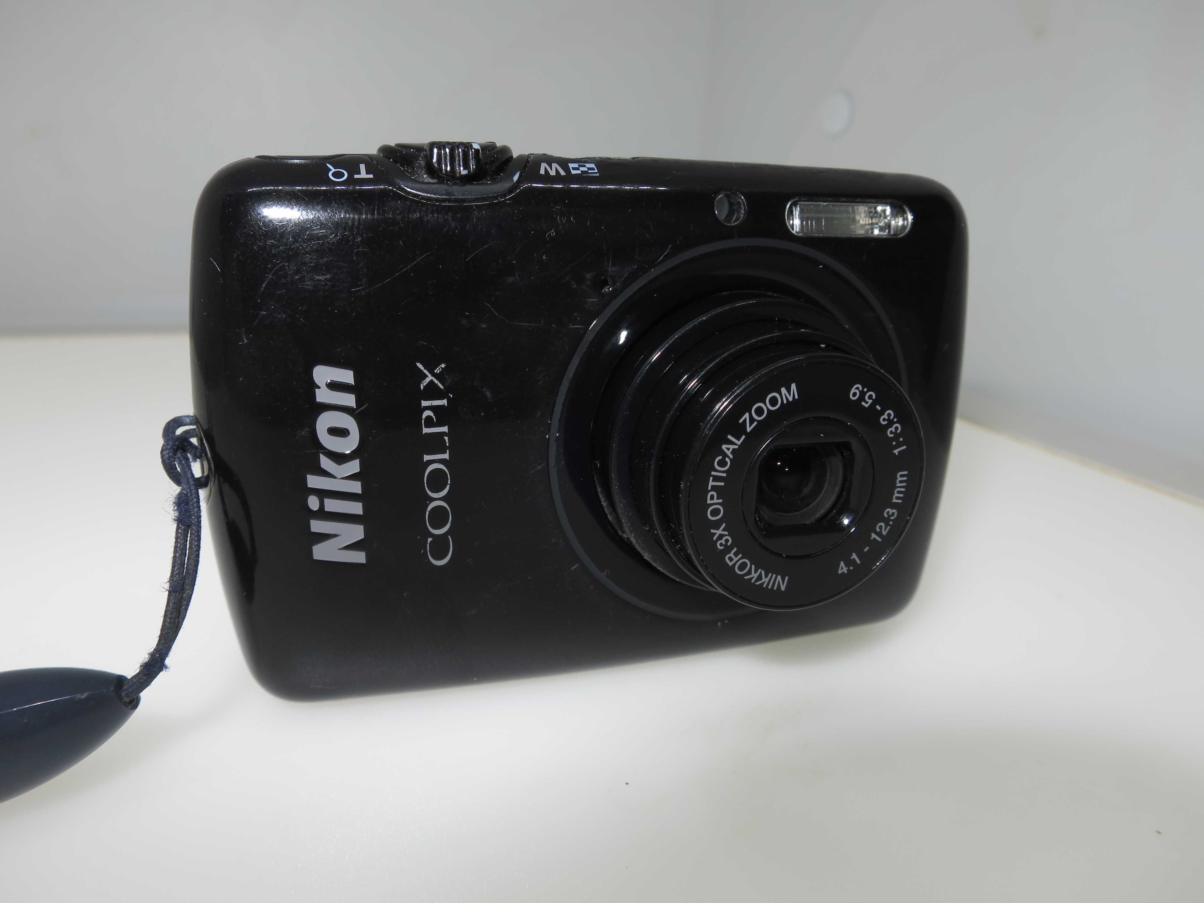 Nikon Coolpix S01 ултра компактен мини фотоапарат цифрова камера