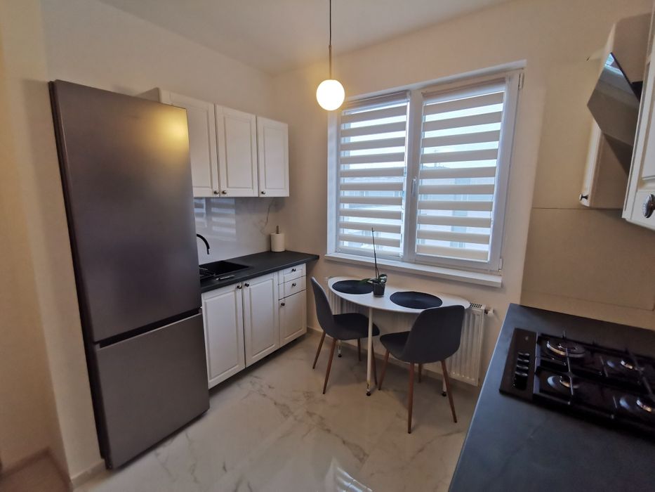 inchiriez apartament 2 camere