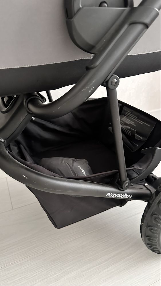 Детская коляска babywalker