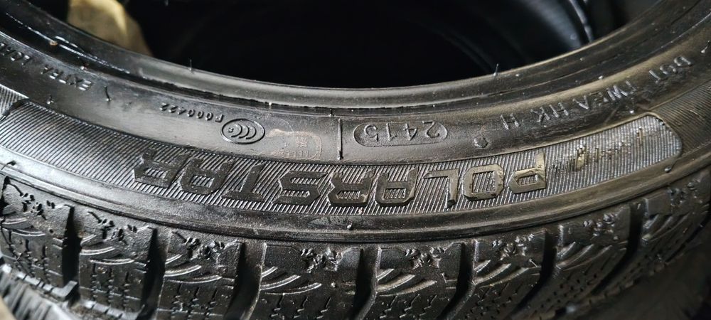 225/45/18 зимни чисто нови топ състояние