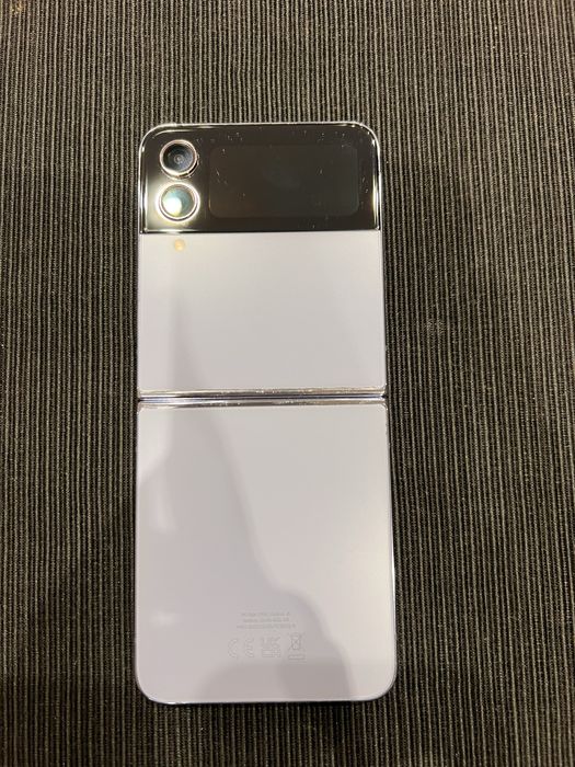 Samsung Z Flip 4