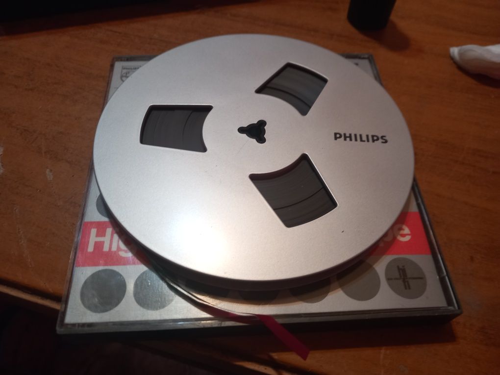 Benzi magnetofon 18cm philips argintii