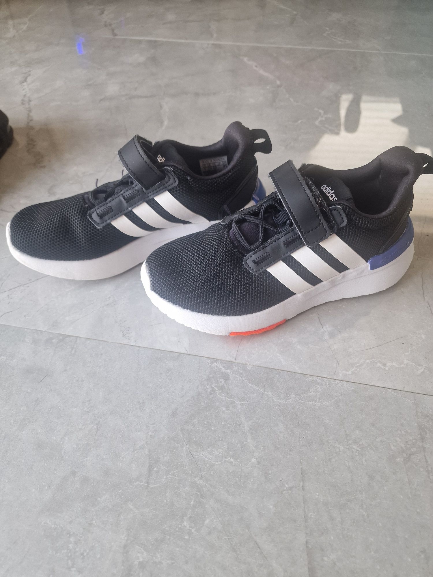 Adidasi nike, under armour, adidas