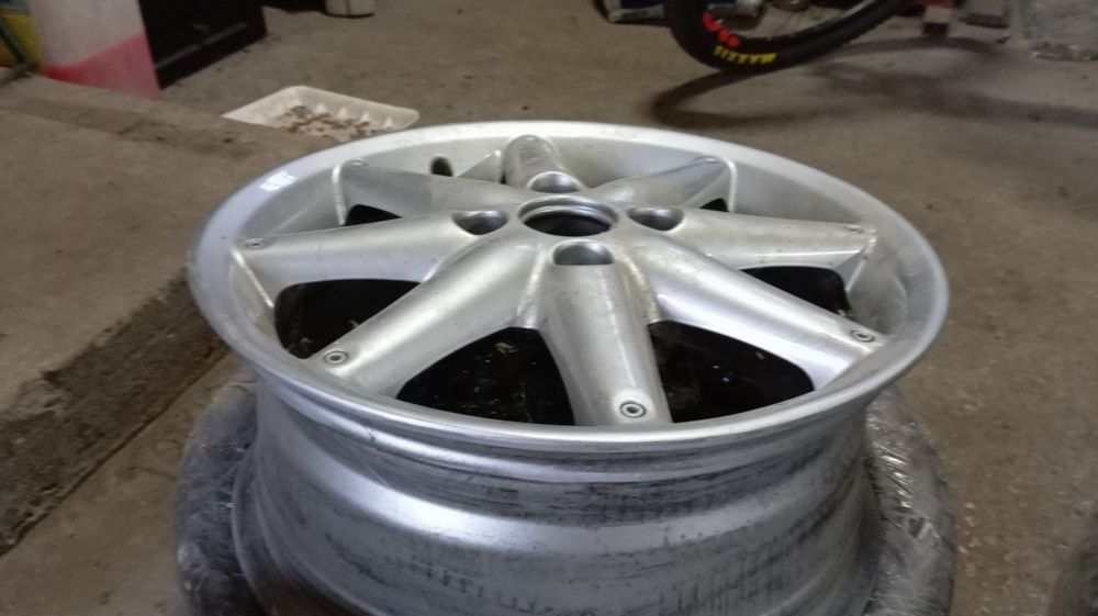 Продавам 16-ки джанти за Форд Фиеста.