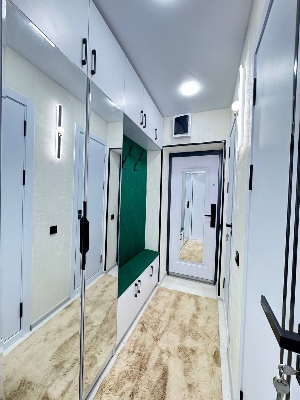 Продаётся Чиланзар 2 2комн. Кирпич. Б 2 *3.