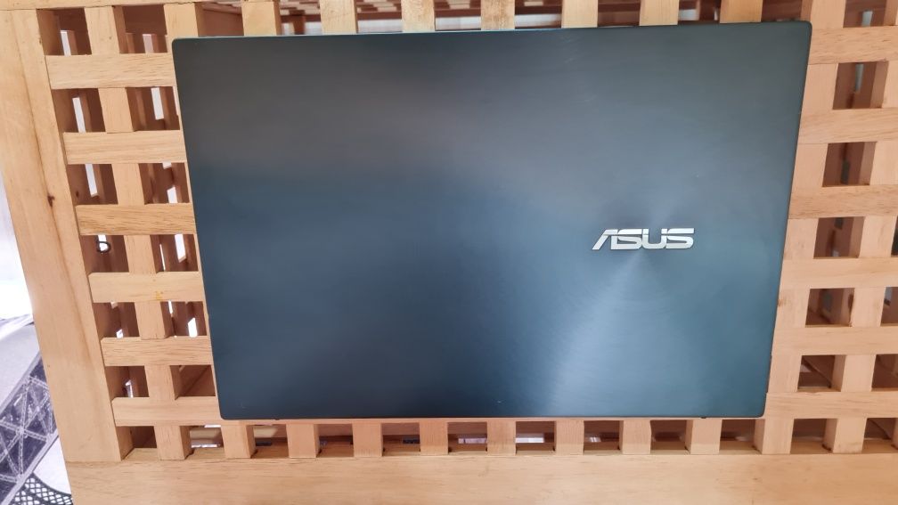 Asus Zenbook UX481F