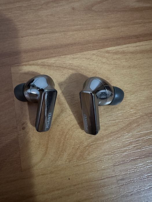 Vând Caști Huawei Freebuds Pro 2