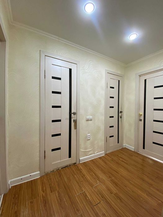 Продам 4х, УП, 8 мкр. 4 этаж