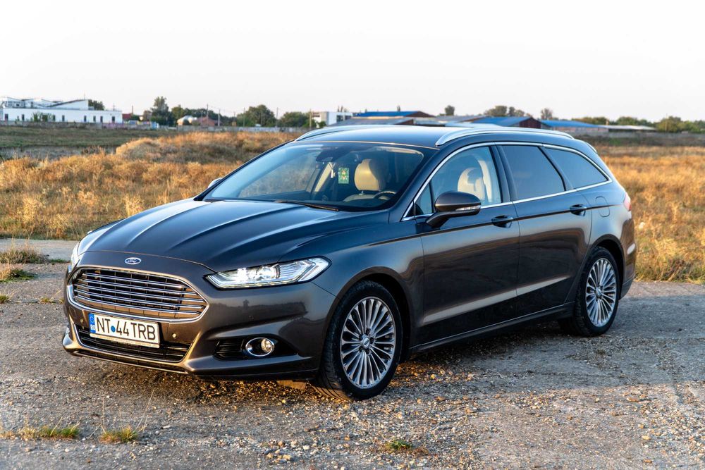 Ford Mondeo Titanium AWD (4X4) 2.0 TDCi 180CP Automată (2016, Euro 6)