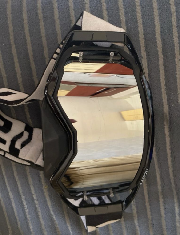 Casca Motocross marimea L la pachet cu ochelarii scott si intercom